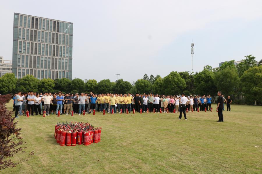 1748396389223548p8A8.jpg 2025年mk体育海宁工厂消防演习 (12).jpg